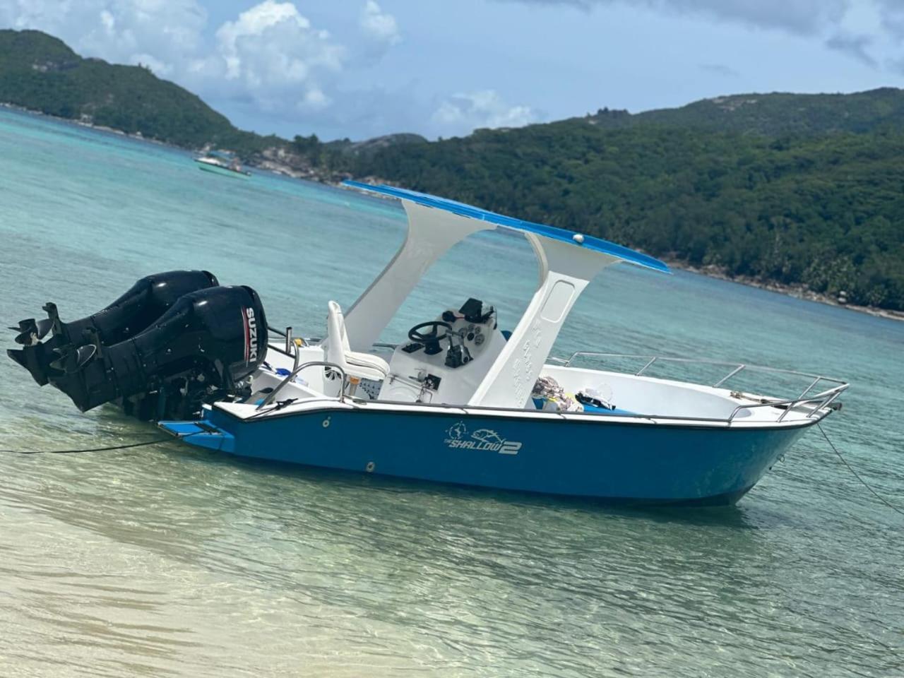 Milles Montagnes * Anse Royale